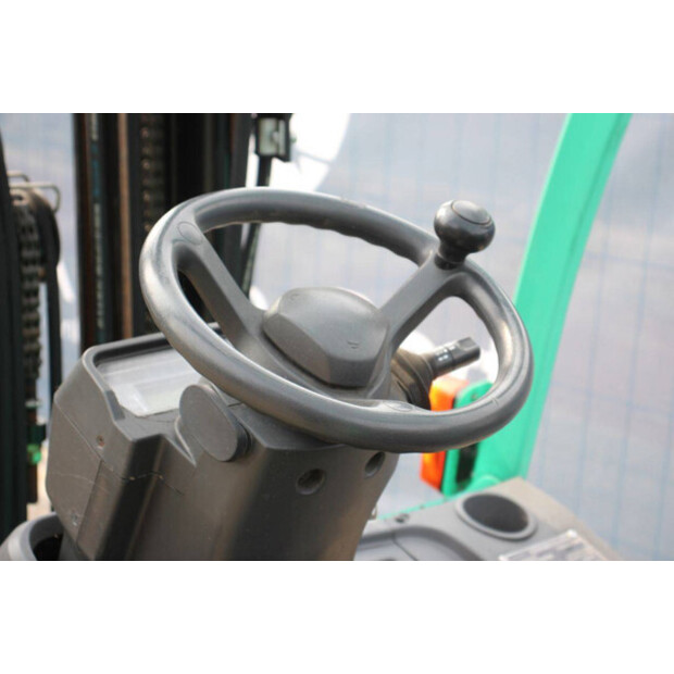 2013 MITSUBISHI FG25N-48963957
