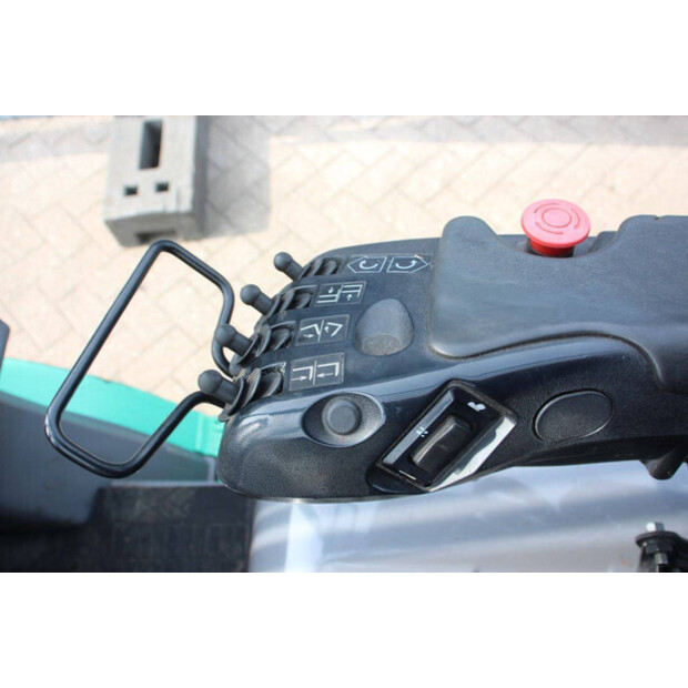 2013 MITSUBISHI FG25N-48963960