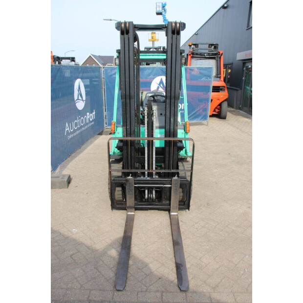 2012 MITSUBISHI FG25N-48963973