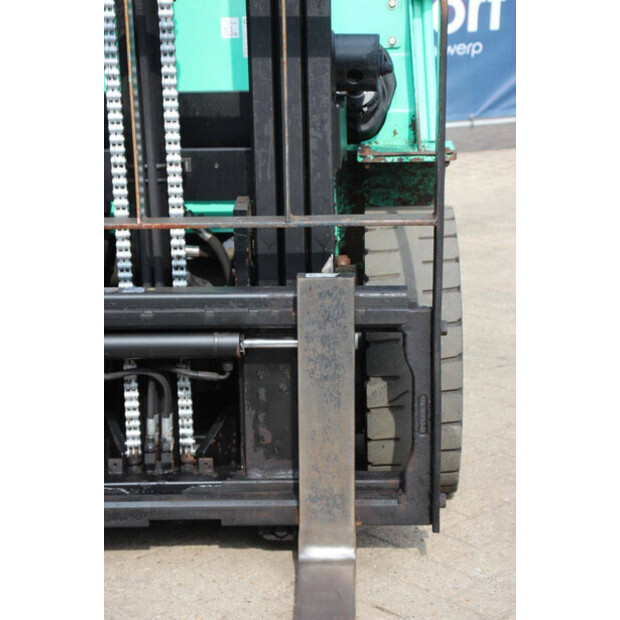 2012 MITSUBISHI FG25N-48963977