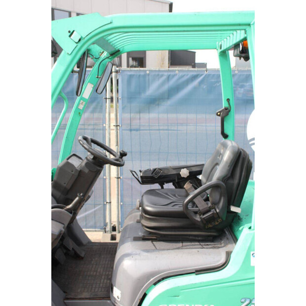 2012 MITSUBISHI FG25N-48963987
