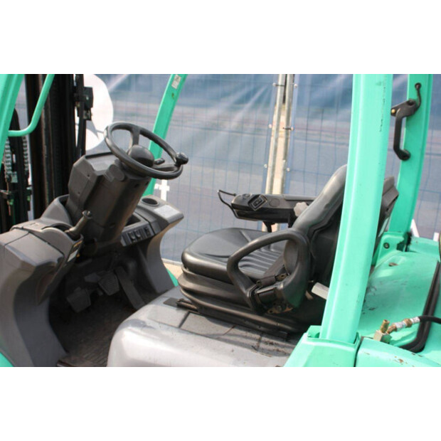 2012 MITSUBISHI FG25N-48963988