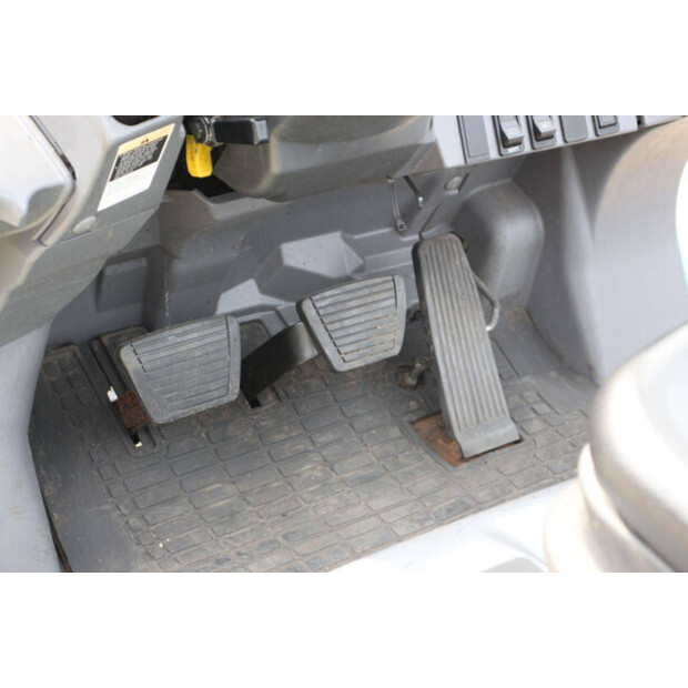 2012 MITSUBISHI FG25N-48963989