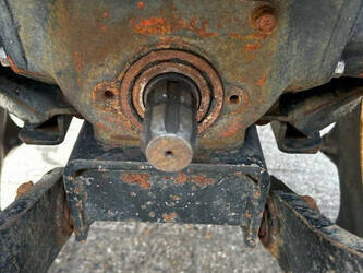 mitsubishi-mt165-1483748-48964096