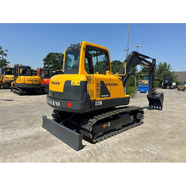2014 فولفو EC55B-48965157