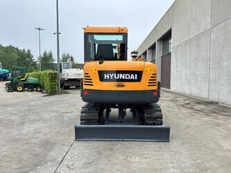 2016-hyundai-r60vs-1483789-48965220
