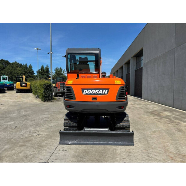 2018 دووسان DX55-9C-48965289