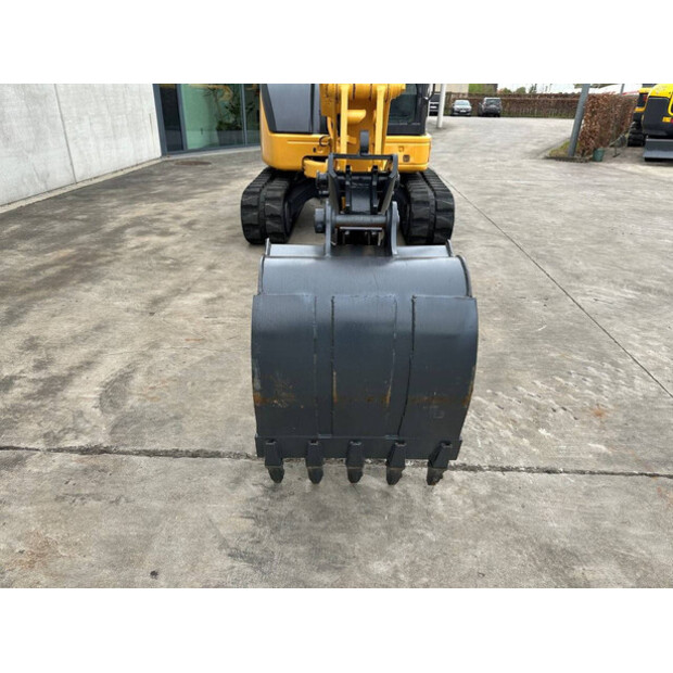 2010 كوماتسو PC40MR-2-48965549