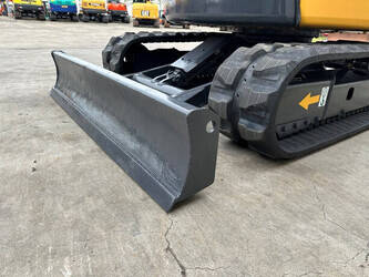 2010-komatsu-pc40mr-2-1483797-48965562