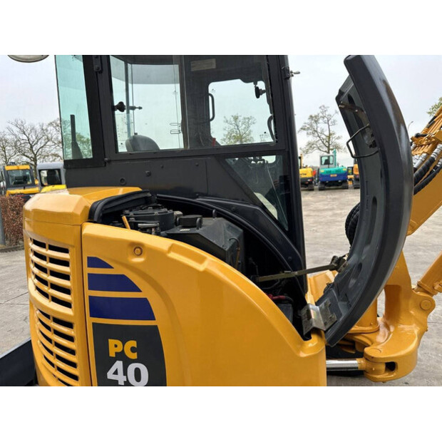 2010 كوماتسو PC40MR-2-48965570