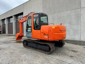2016-hitachi-zx70-1483799-48965629