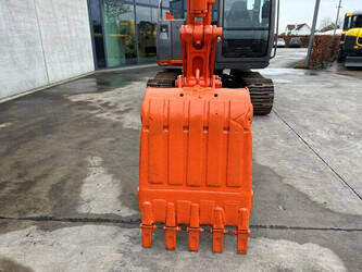 2016-hitachi-zx70-1483799-48965632