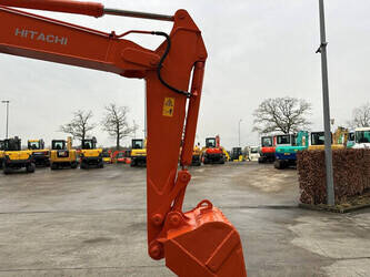 2016-hitachi-zx70-1483799-48965635