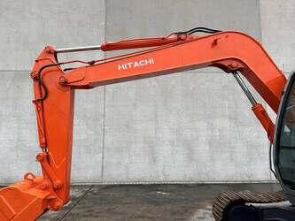 2016-hitachi-zx70-1483799-48965636