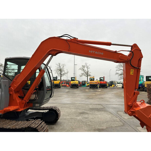 2016 Hitachi ZX70-48965637