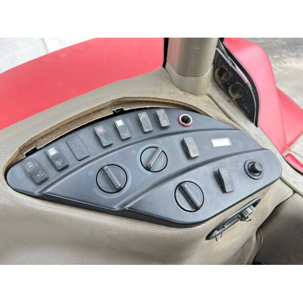 2004 CASE IH Magnum 285 4WD-48965742