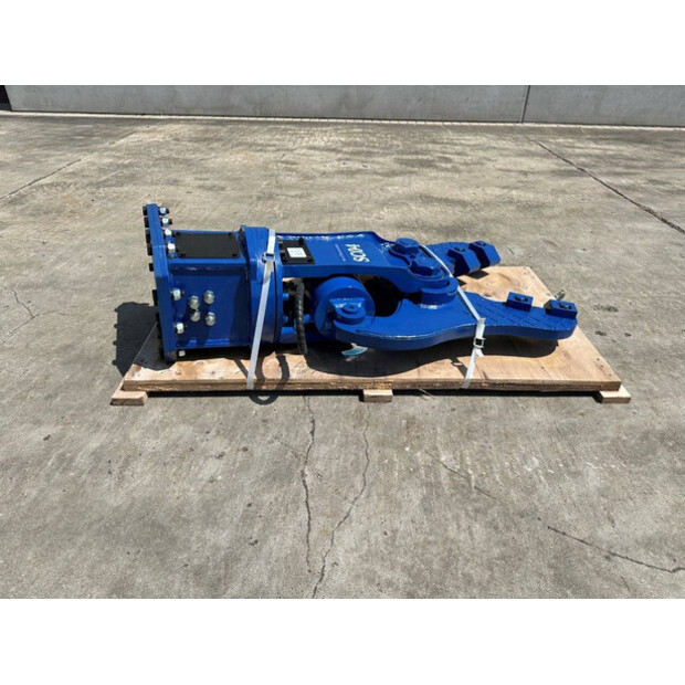 2026 HEROE SC04-48966353