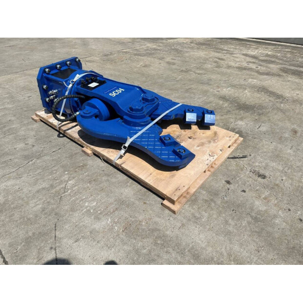 2026 HEROE SC04-48966360