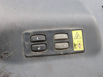 2012-john-deere-6190r-1483858-48967497