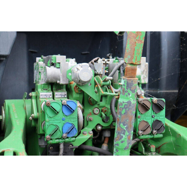 2012 JOHN DEERE 6190R-48967499
