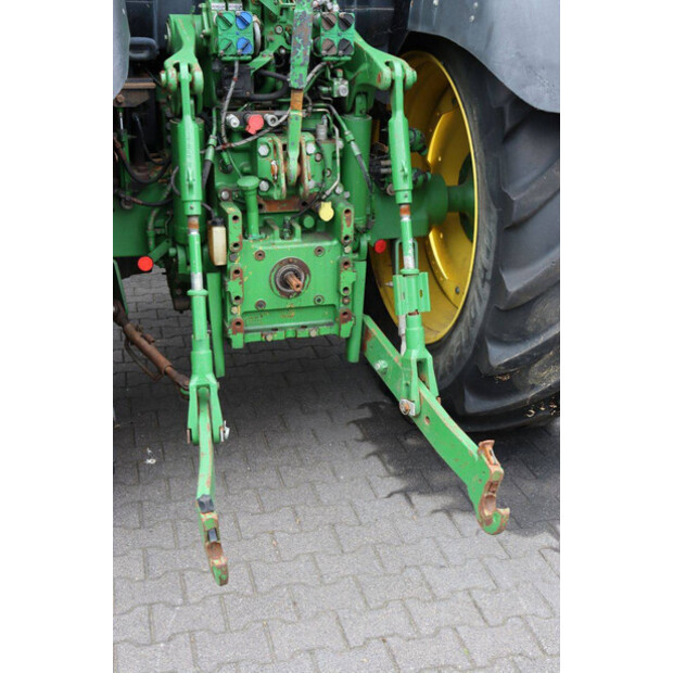 2012 JOHN DEERE 6190R-48967500