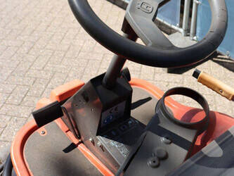 husqvarna-rider-t1-48967839