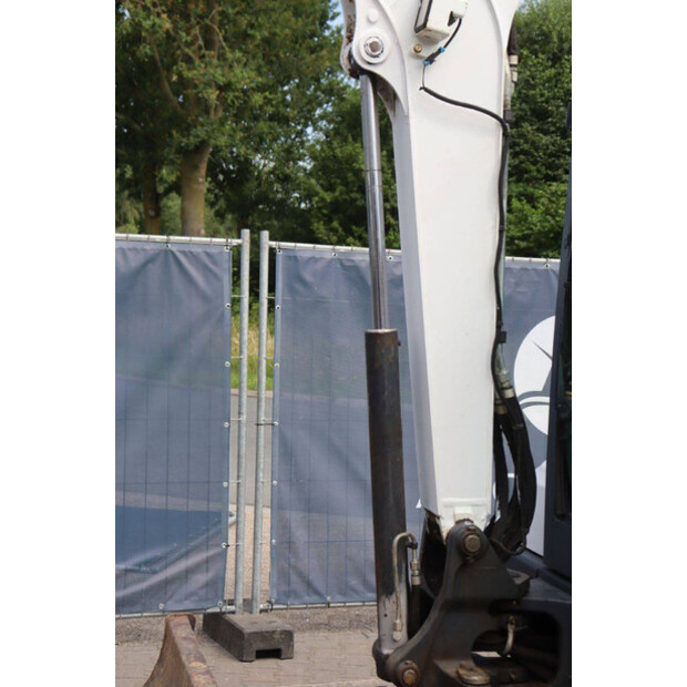 2018 BOBCAT E32-48968025