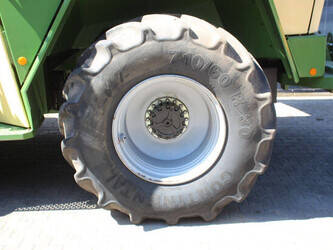 2012-krone-big-x-700-1483872-48968040
