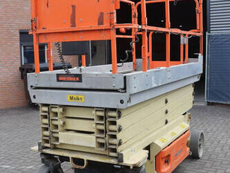 2011-jlg-3246-es-1483876-48968216