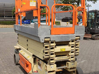 2011-jlg-3246-es-1483876-48968217