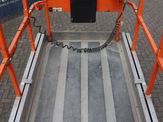 2011-jlg-3246-es-1483876-48968230