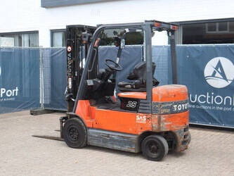 2009-toyota-7fbmf25-1483888-48968568