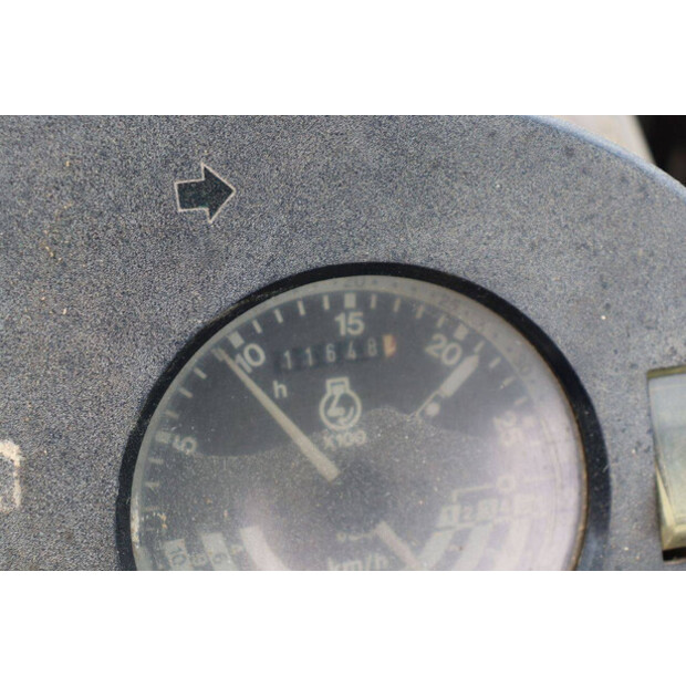 1986 جون دير 3350A-48969129