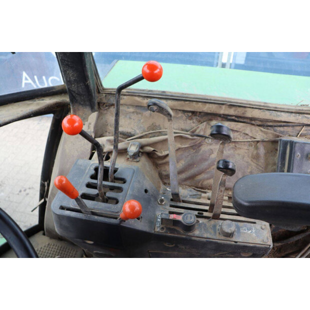 1986 جون دير 3350A-48969130