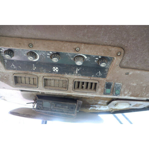 1986 جون دير 3350A-48969132