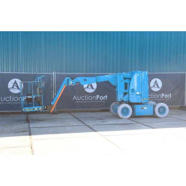 2001 JLG E300AJP-48969326