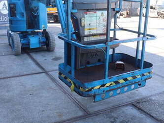 2001-jlg-e300ajp-48969332
