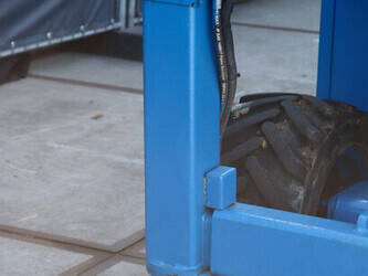 2012-skyjack-sj6826rt-1483913-48969368