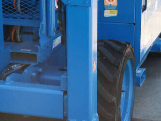 2012-skyjack-sj6826rt-1483913-48969369