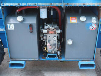 2012-skyjack-sj6826rt-1483913-48969383