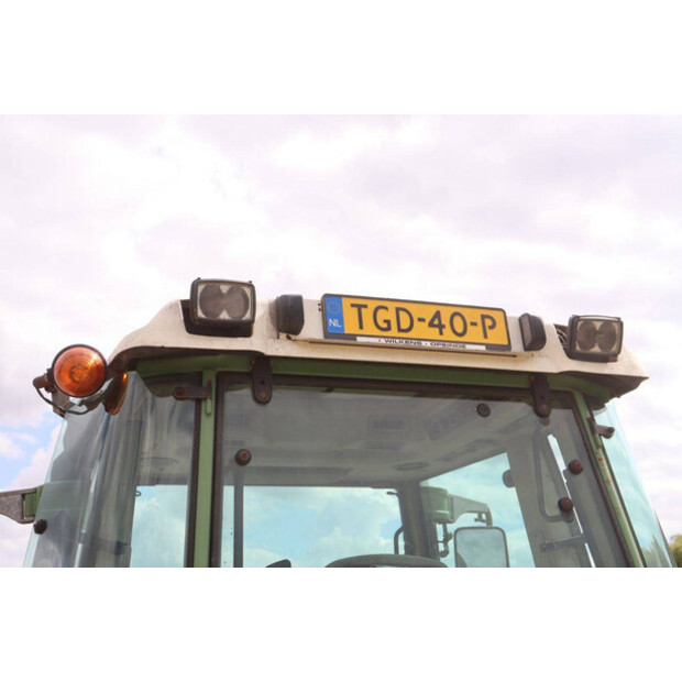 2002 Fendt Farmer 411 Vario-48970012