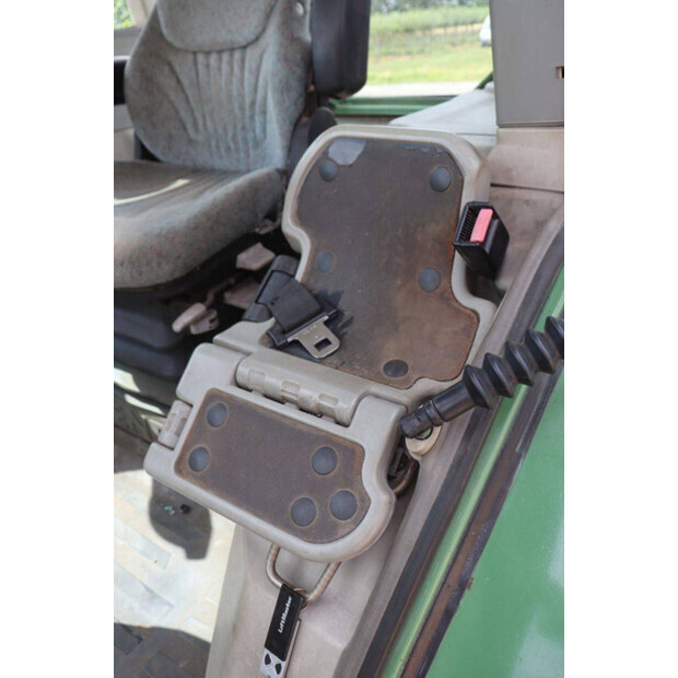 2002 Fendt Farmer 411 Vario-48970021