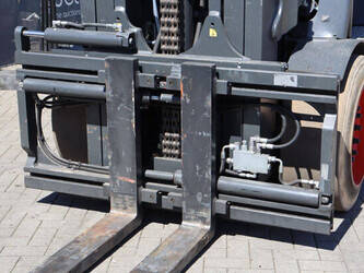 2020-linde-e70-01-1483942-48970357