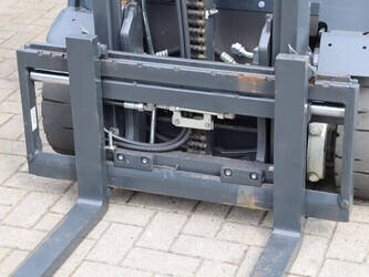 2020-linde-e15-02-1483945-48970481