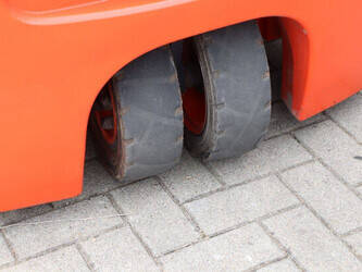 2020-linde-e15-02-1483945-48970486