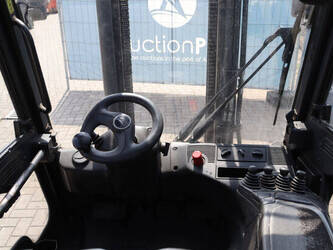 2012-linde-e30l-01-1483949-48970640