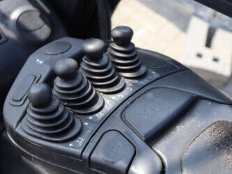 2012-linde-e30l-01-1483949-48970650
