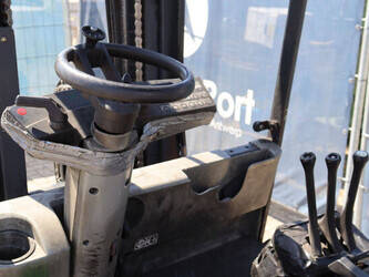 2003-still-r60-30-1483963-48971101