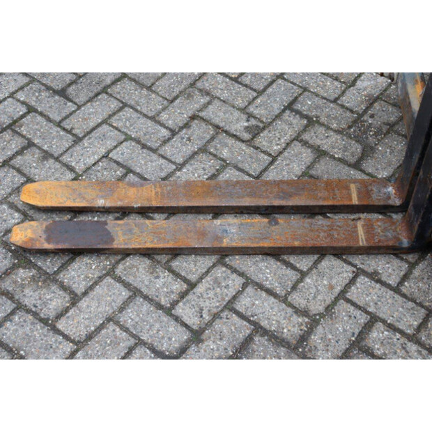 2012 Yale GLP25VX-48971241