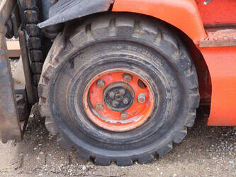 1998-linde-e30-01-1483973-48971493